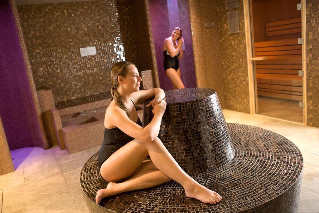 Hotel Macdonald Craxton Wood & 4*